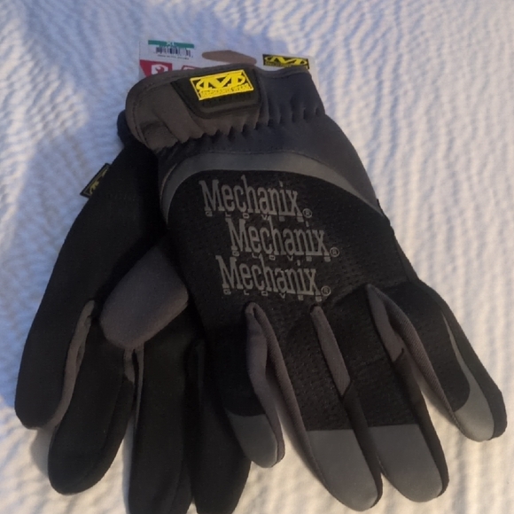 Black and Gray Men's Gloves - Picture 1 of 3